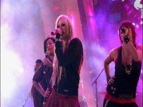 Avril Lavigne Girlfriend (MuchMusic Video Awards, Live 2007) (HD)